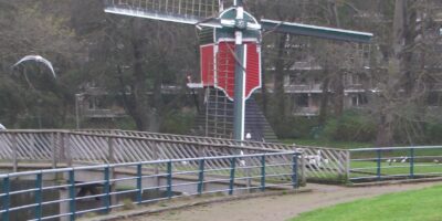 De Oudenhofmolen in Oegstgeest gezien vanaf de voorkant.