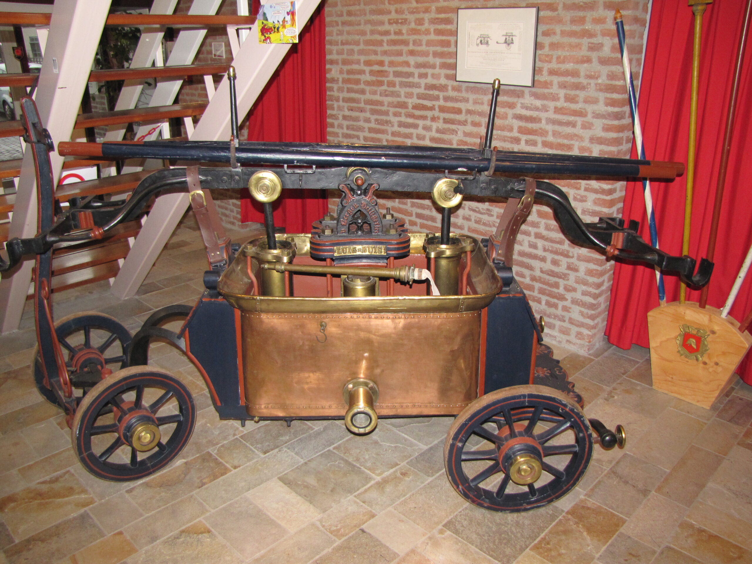 Brandspuit, in 1883 door de gemeente Voorschoten gekocht. (Foto: Paul Aalbers)