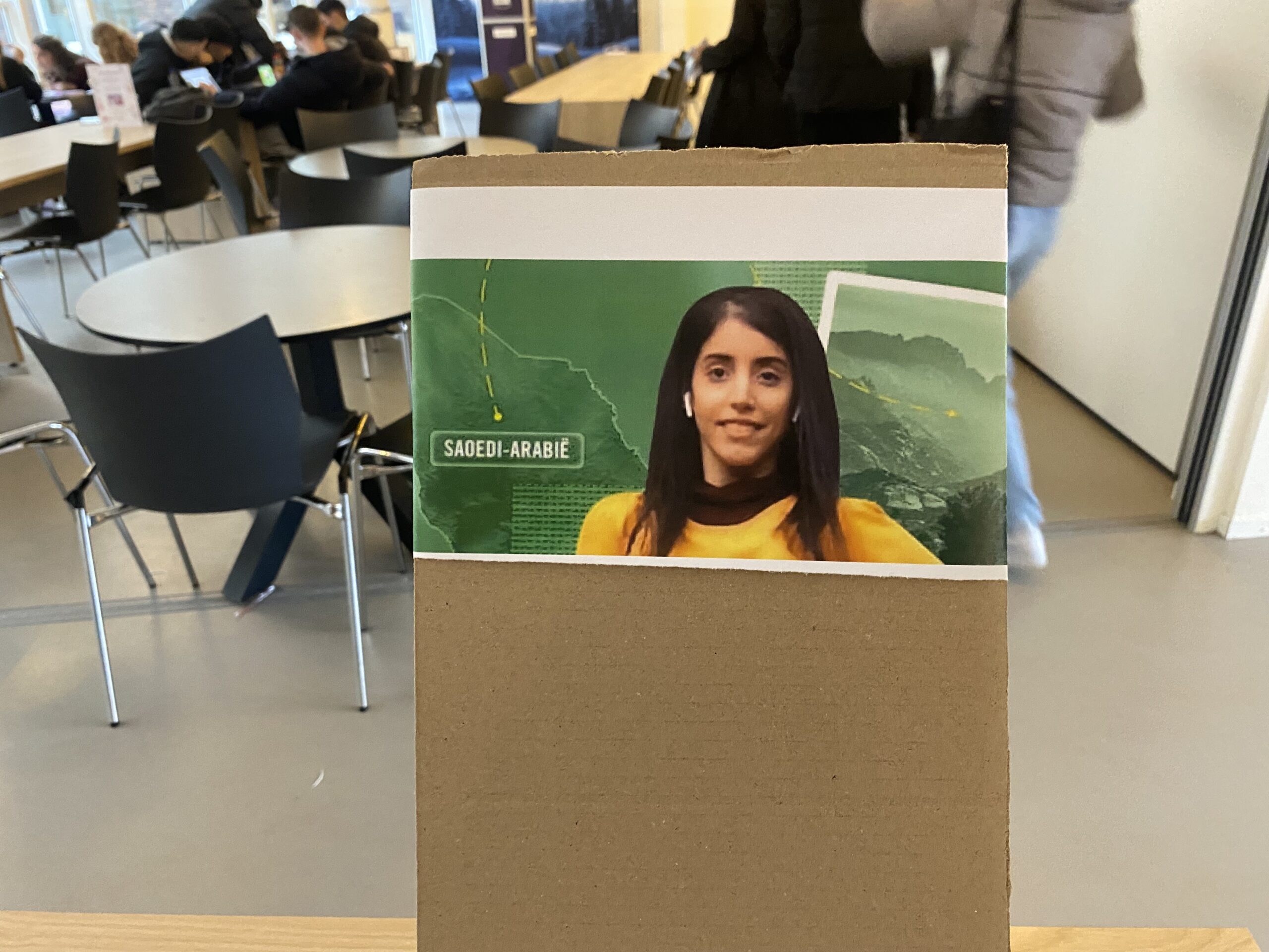 Eén van de negen gevangen aan wie de studenten brieven schrijven.