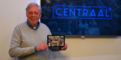 Voorzitter Berend Boucherie van Kunstgenootschap Vlietstreek in de Centraal+ studio