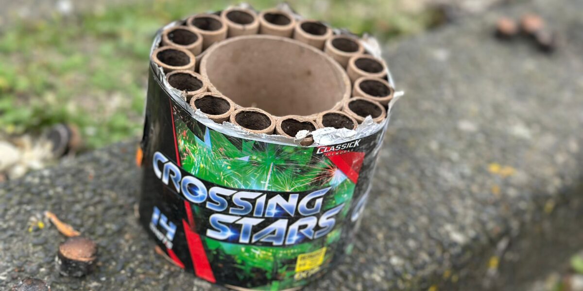 4.500 Kilo verboden vuurwerk inbeslaggenomen: Leidenaar en Oegstgeestenaar in voorarrest