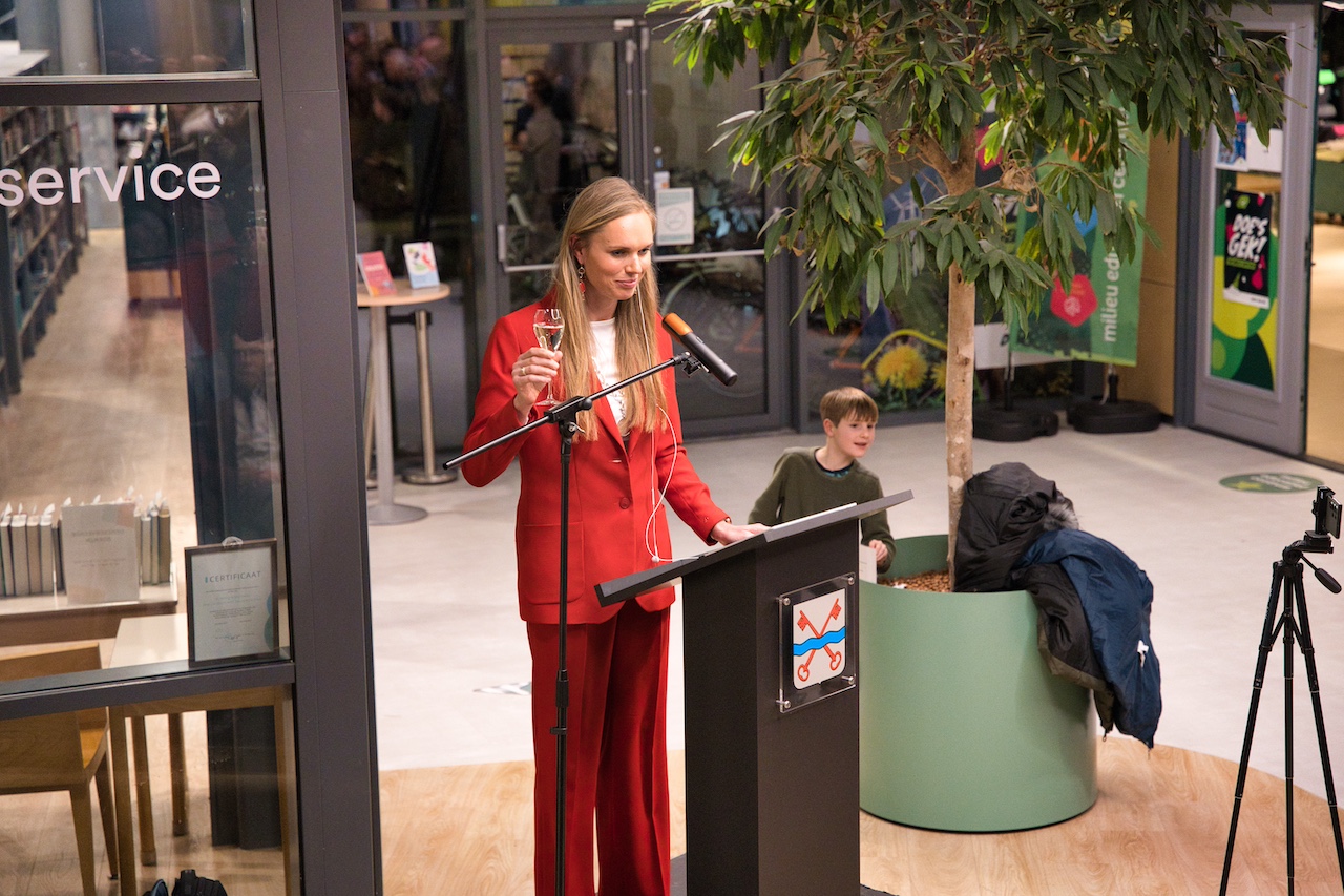 Burgemeester Tjarda Struik proost op 2025. (Foto: Marc Wonnink).