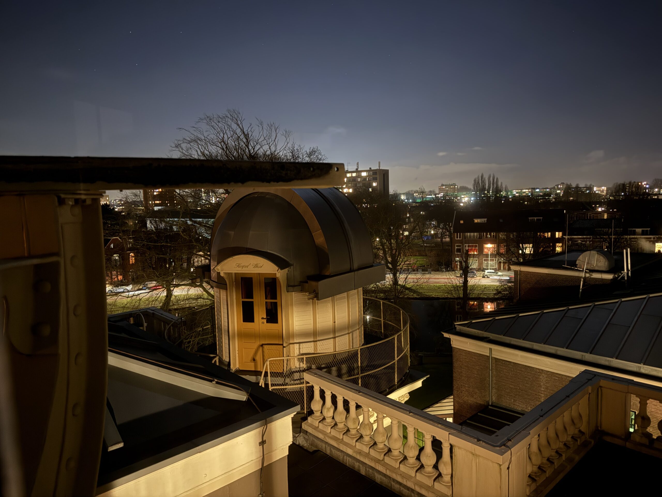 Zicht op de Witte Singel, vanuit de Oude Sterrewacht. (Foto: Paul Aalbers)
