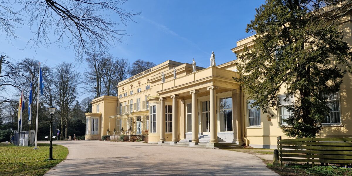 Wassenaar voert nieuwe regels voor leerlingenvervoer in per 2026