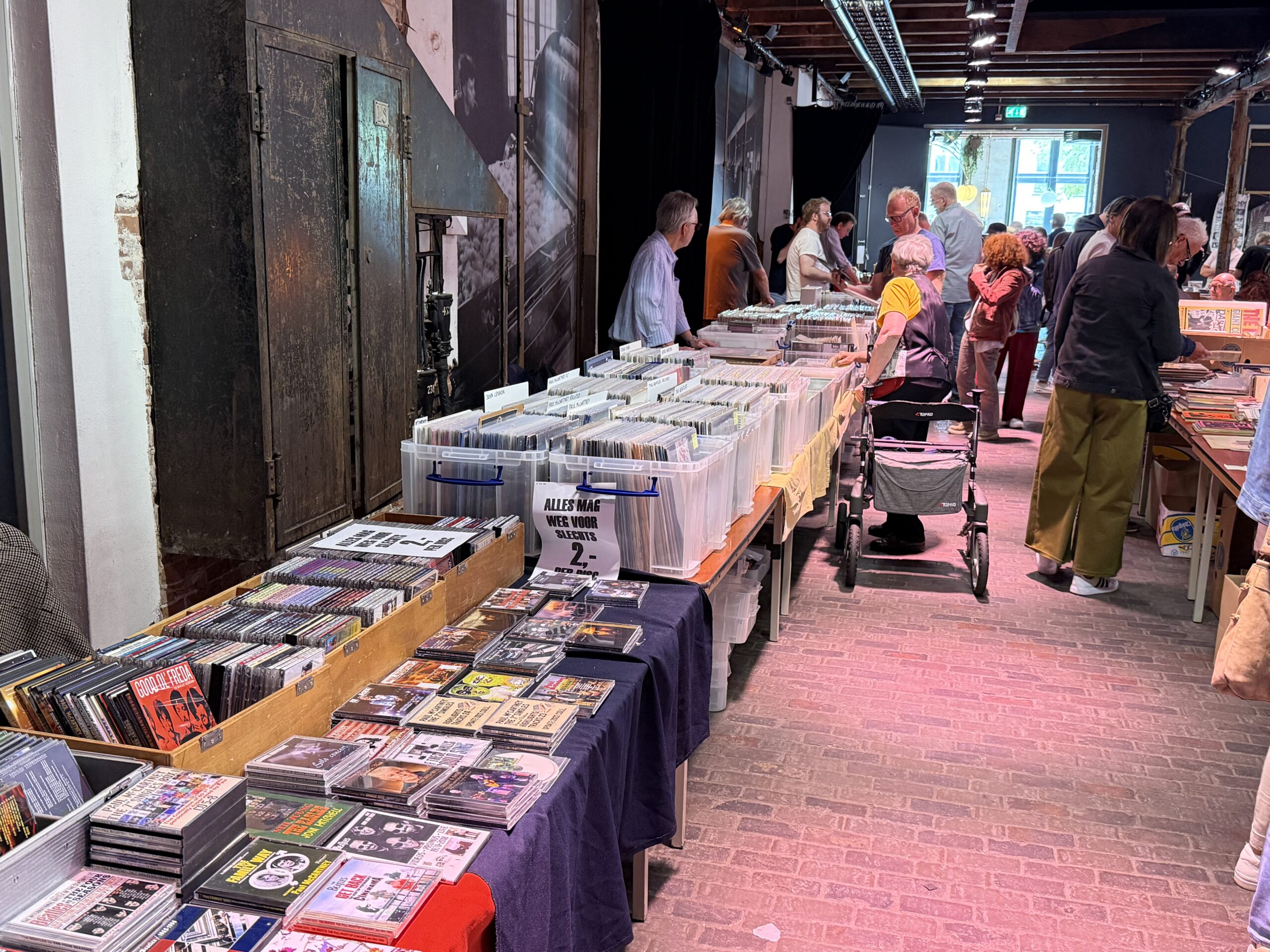 En dat is dan nog maar één kant van de zaal!(Foto: Paul Aalbers)