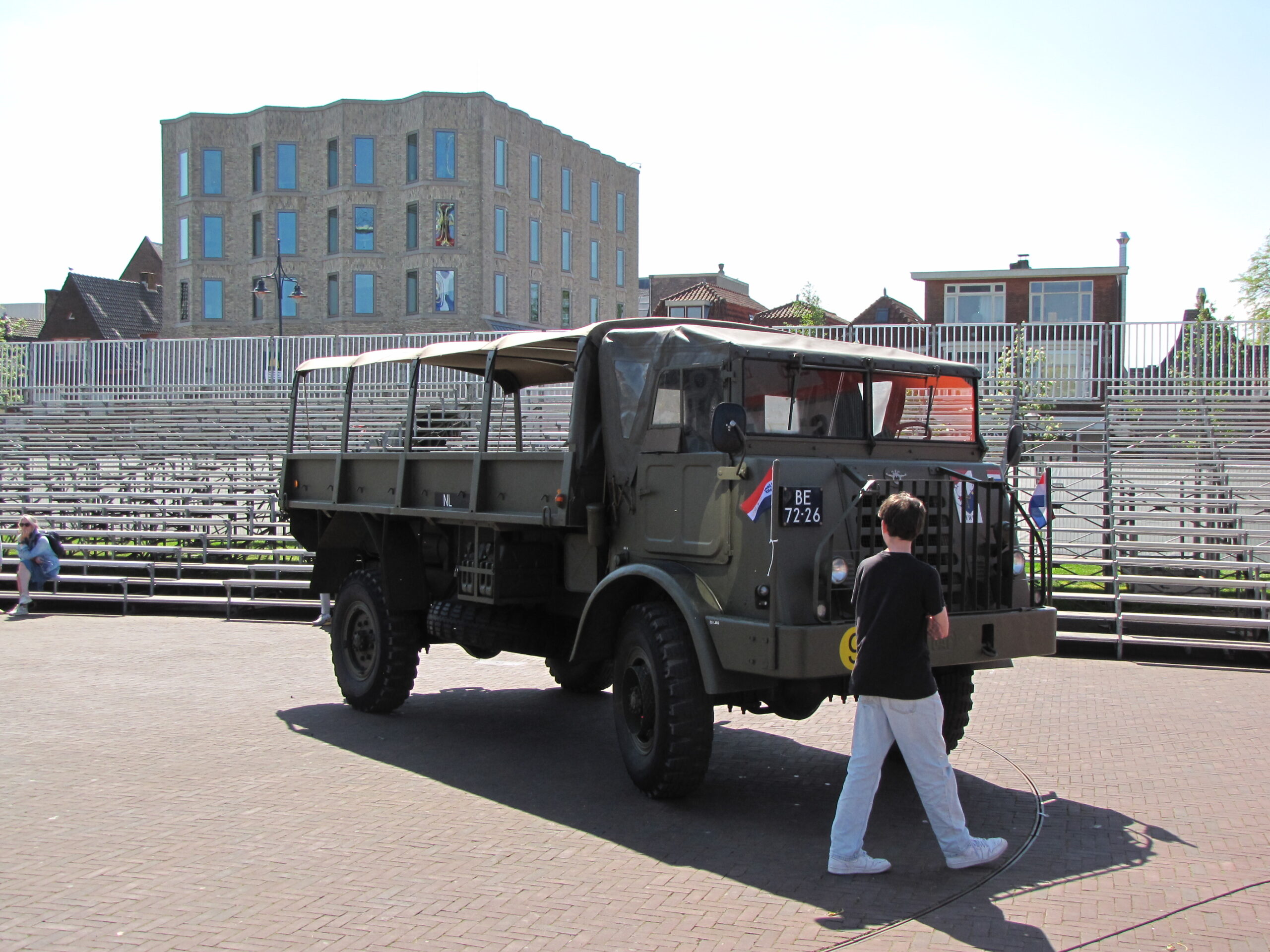DAF YA-314 vrachtwagen op de Lammermarkt. (Foto: Paul Aalbers)