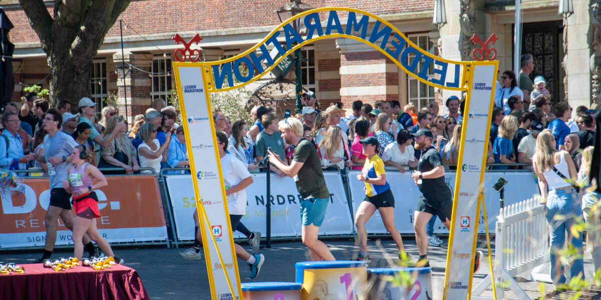 Burgemeester Heijkoop steunt de Leiden Marathon