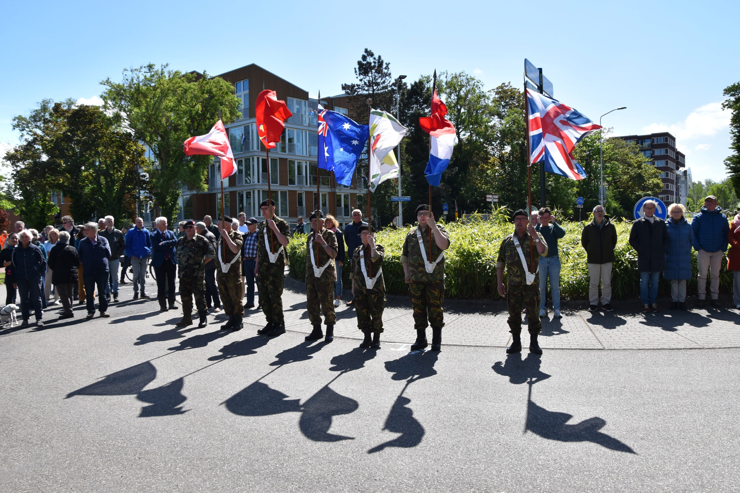 Herdenking bij Het Haagsche Schouw. (Foto: Peter van Delft)