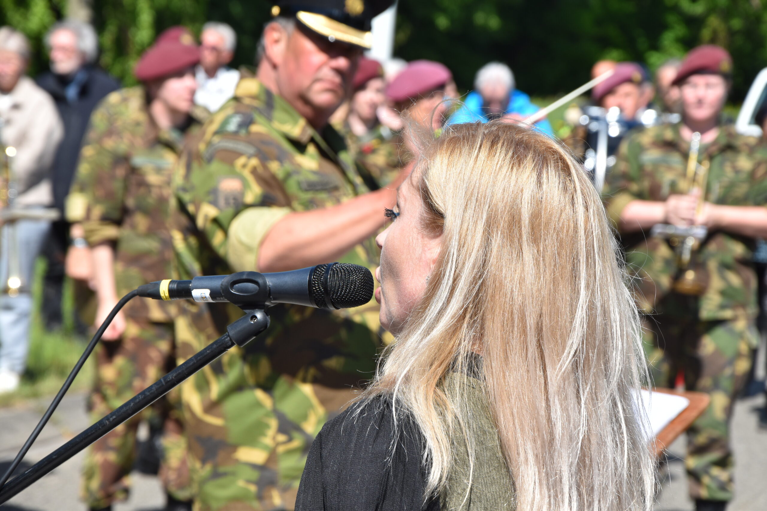 Herdenking bij Het Haagsche Schouw. (Foto: Peter van Delft)