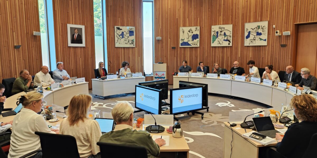 College wil vergunningparkeren in Leiderdorp, maar raad ziet het niet zitten