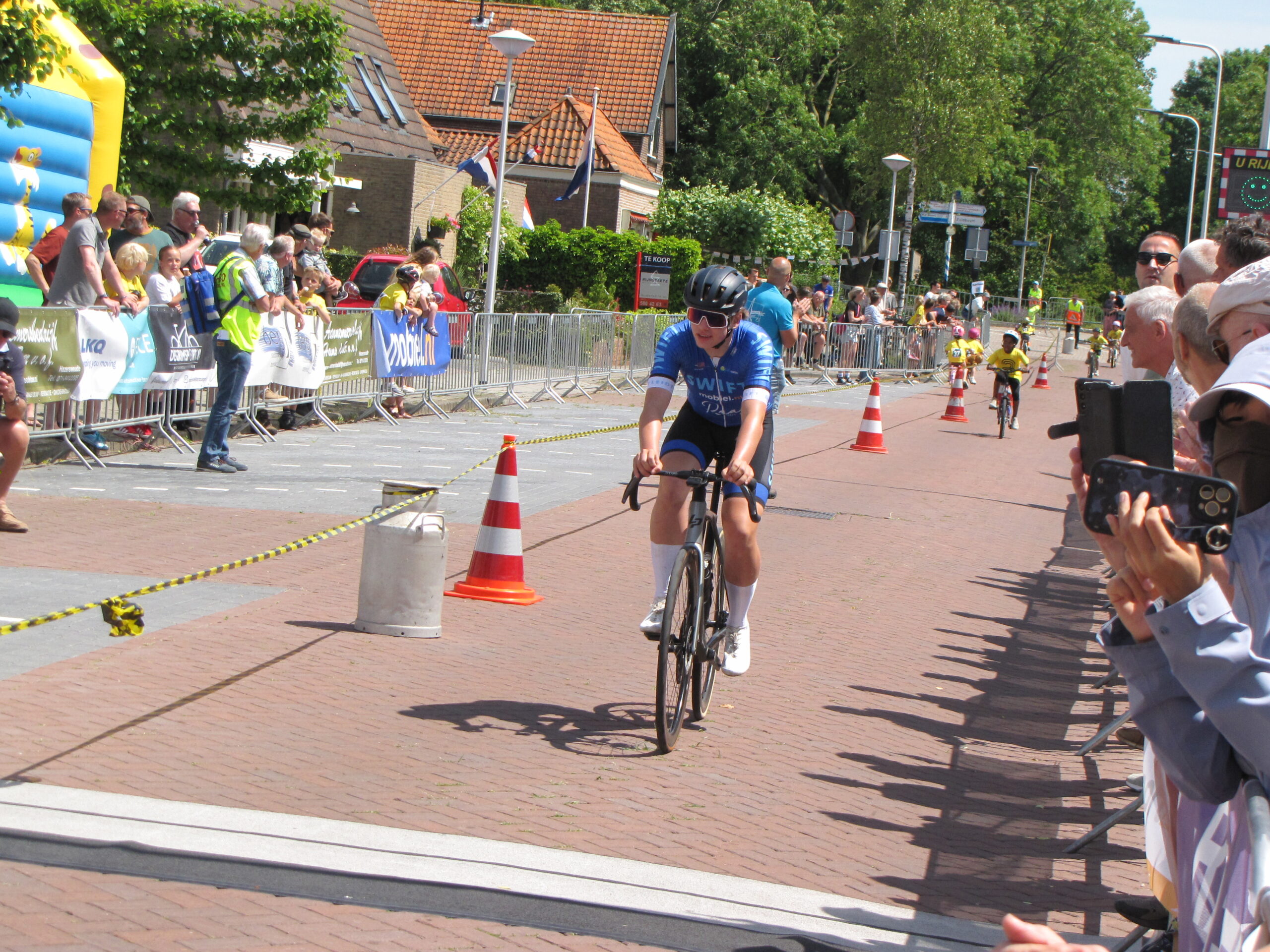Begeleiding voor groep 1 en 2. (Foto: Paul Aalbers)