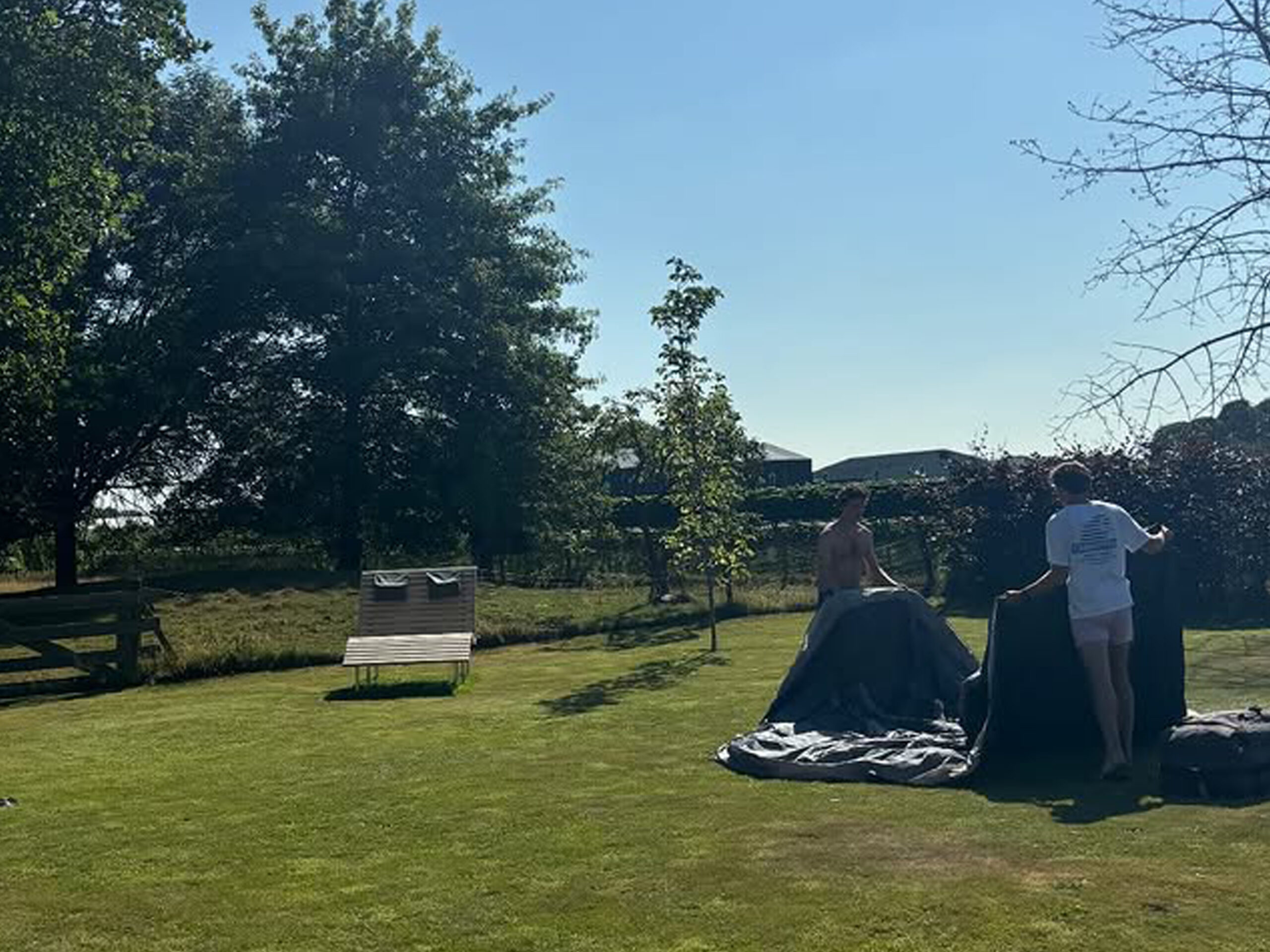 De tenten worden afgebroken. (Foto: Heart To Handle Leiden)