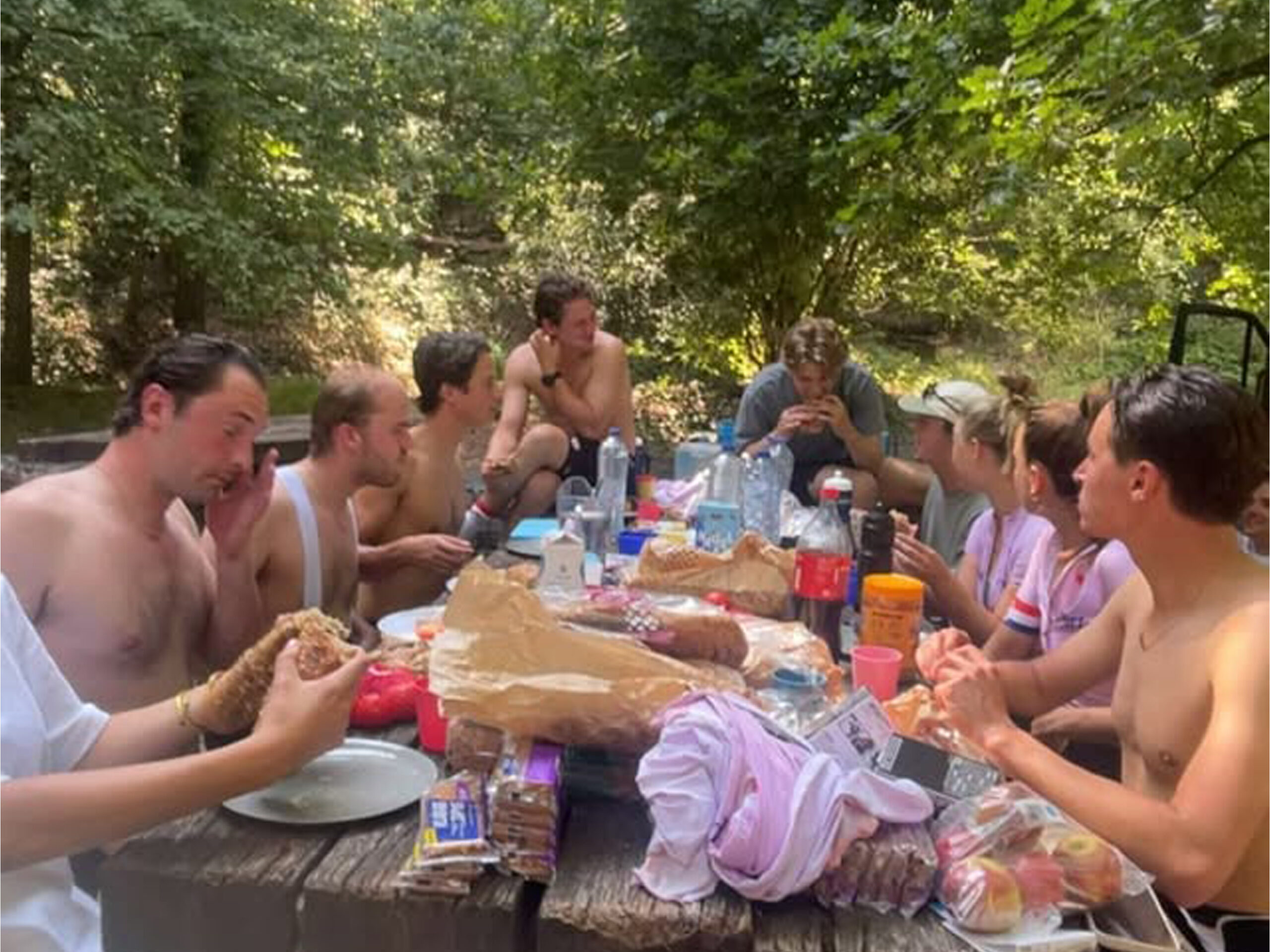 Bijkomen en bijtanken op de Mechelse Heide. (Foto: Heart To Handle Leiden)