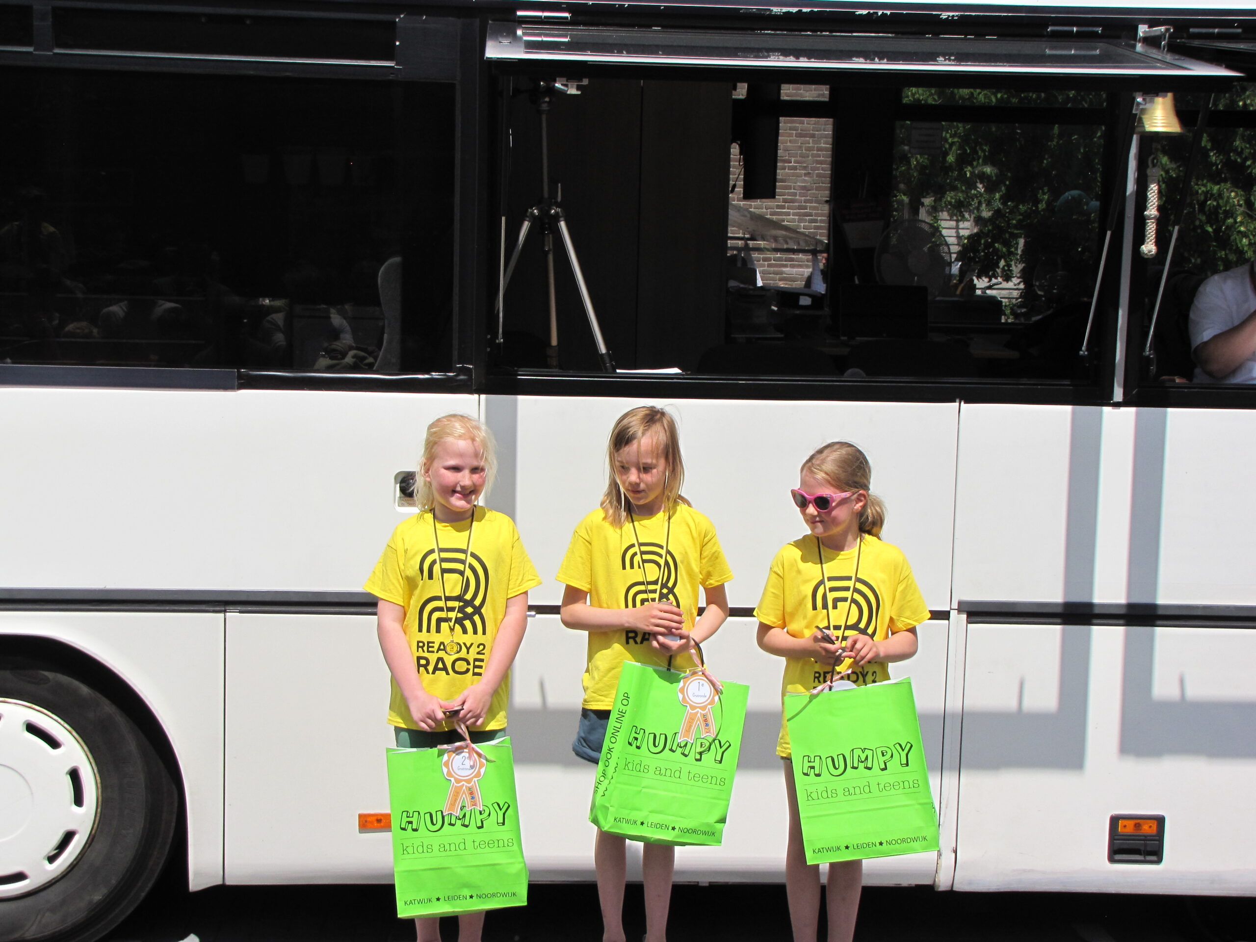 Prijsuitreiking Grutronde: meisjes groep 5 en 6. (Foto: Paul Aalbers)