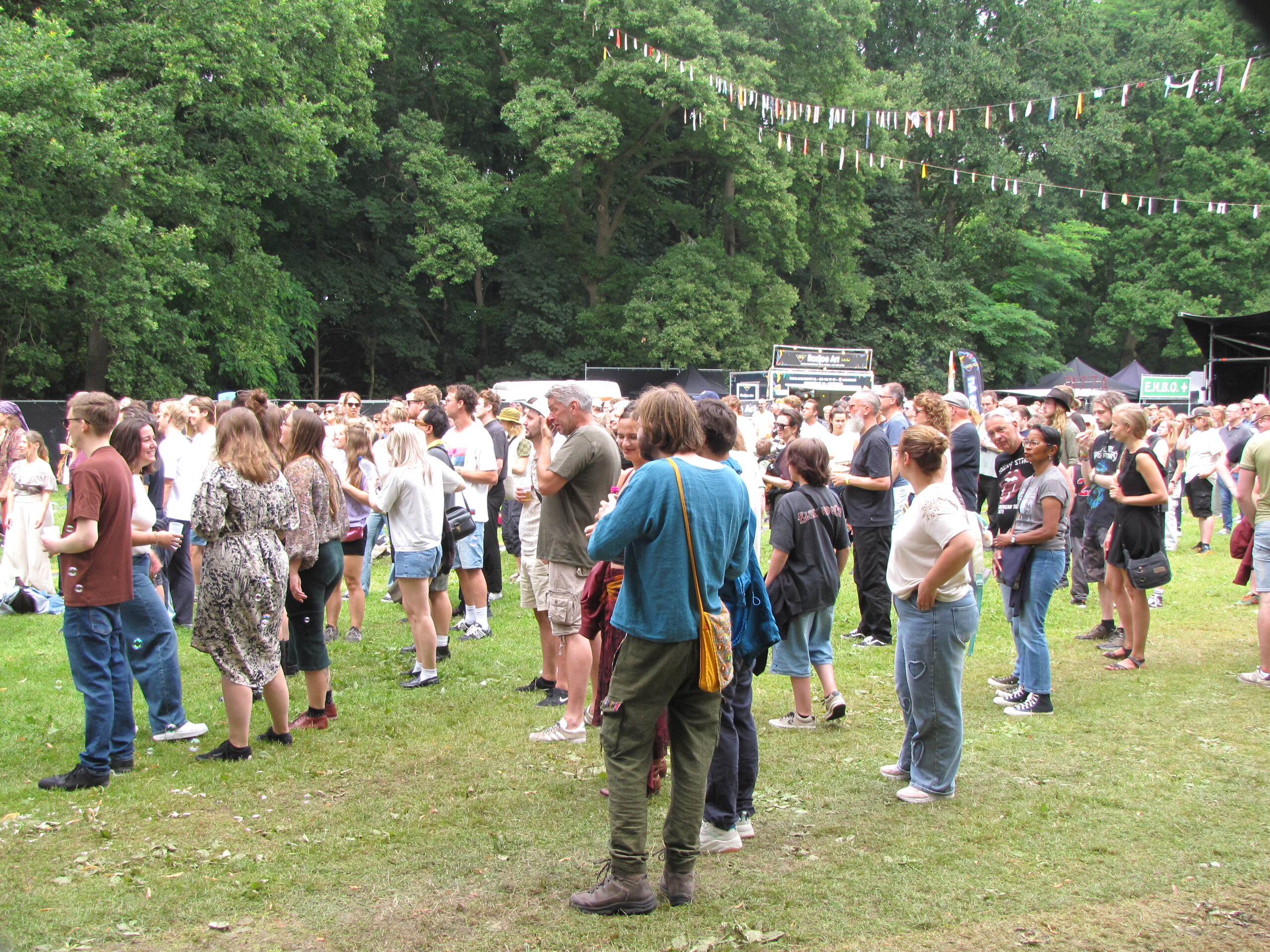 Publiek bij Antje Krook. (Foto: Paul Aalbers)
