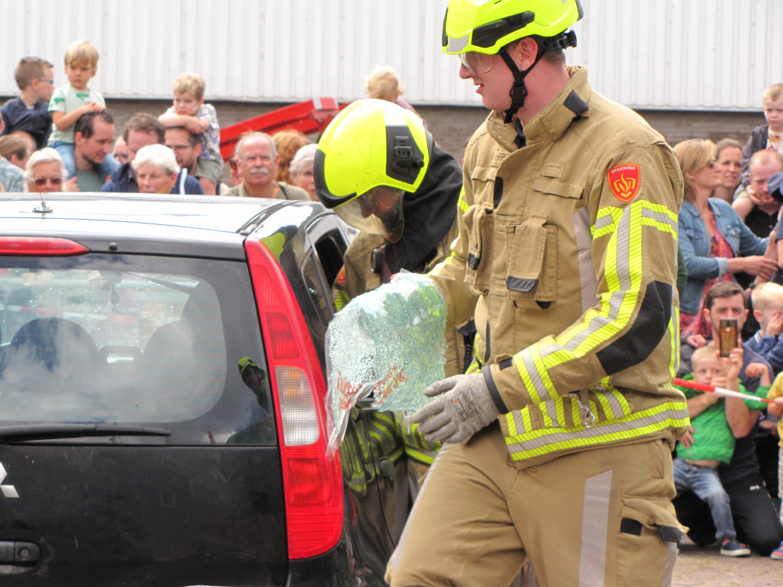 Eerste raam is er uit. (Foto: Paul Aalbers)