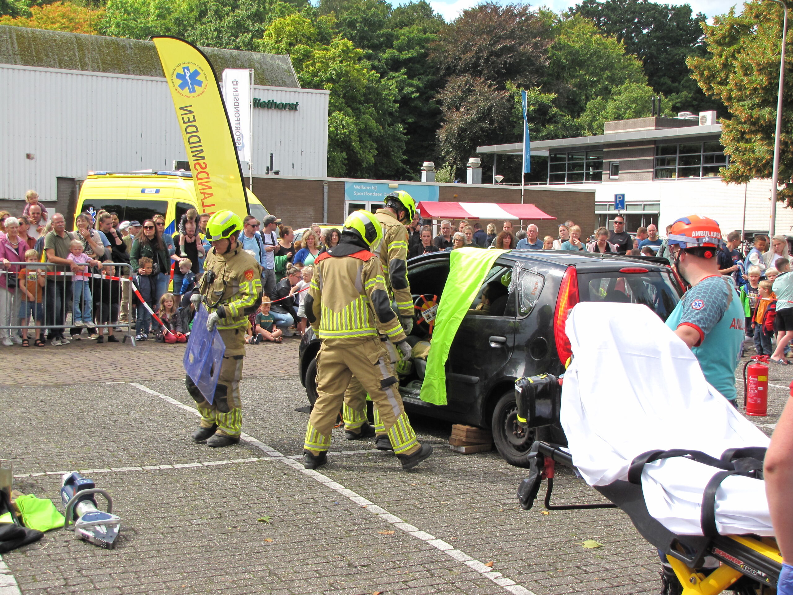 Het groene doek is er om scherpe metalen delen te bedekken. (Foto: Paul Aalbers)