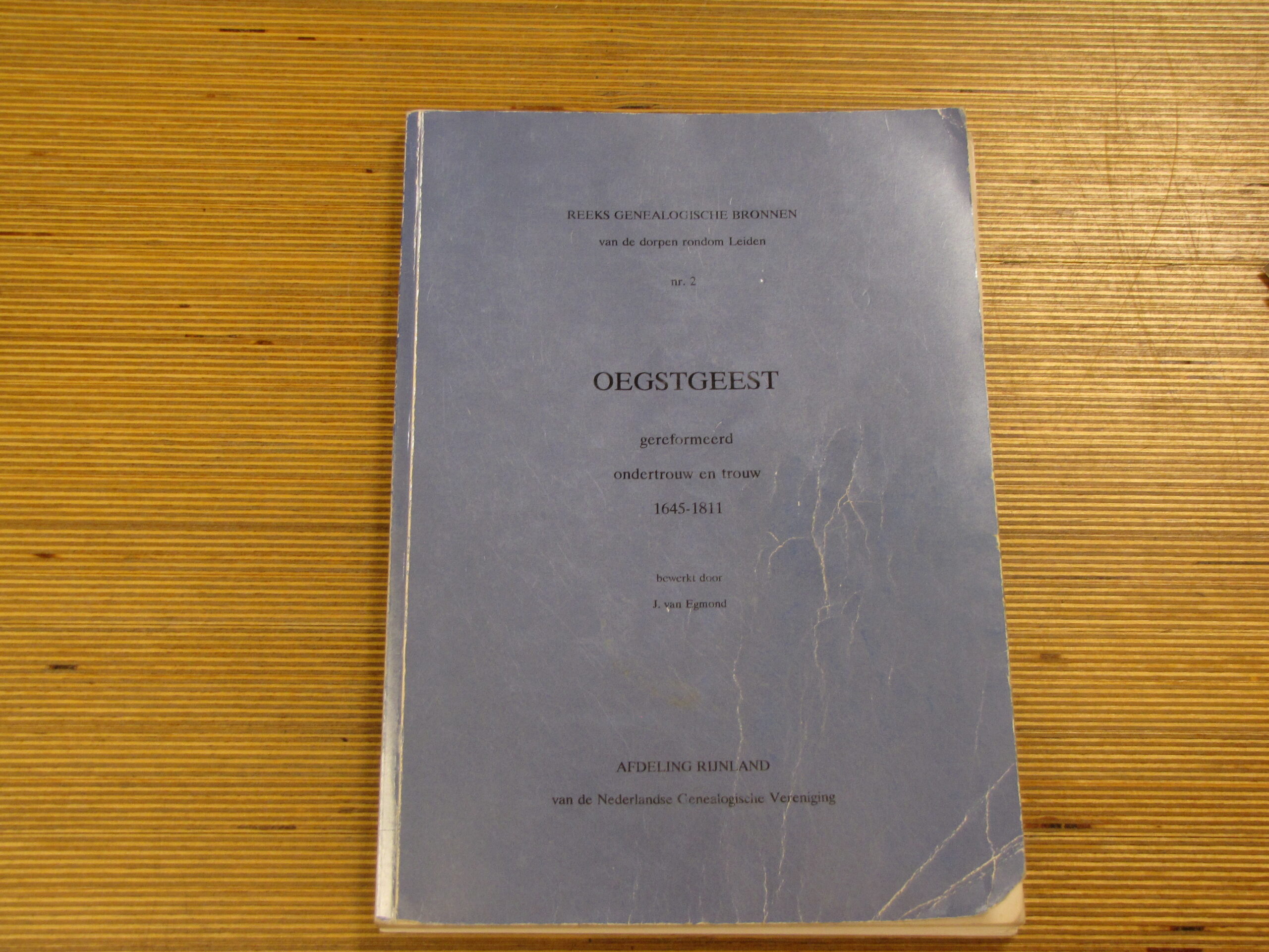 Steeds meer te vinden op internet maar dit soort bronnen doet gewoon nog mee. (Foto: Paul Aalbers) 