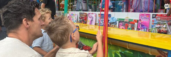 Kermis op de Dr. Mansveltkade in Wassenaar.