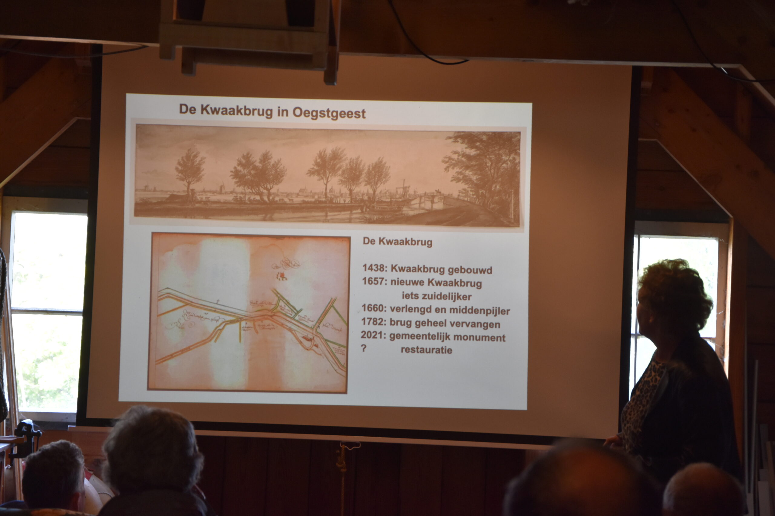 Cultuurhistoricus Marca Bultink vertelt (Foto: Peter van Delft)