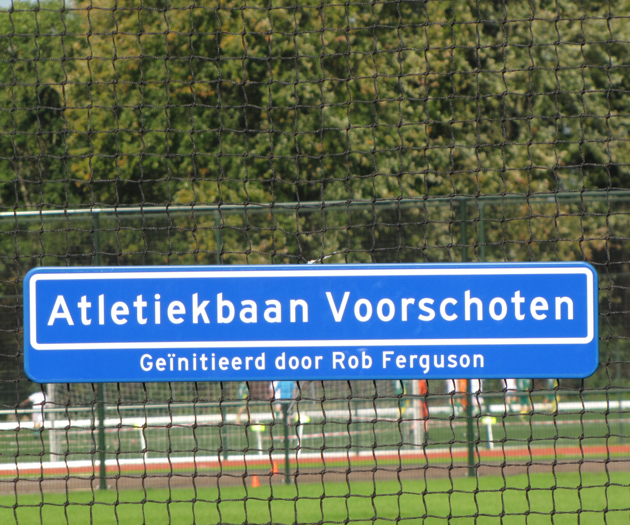 Eerbetoon aan Rob Ferguson. (Foto: Paul Aalbers)