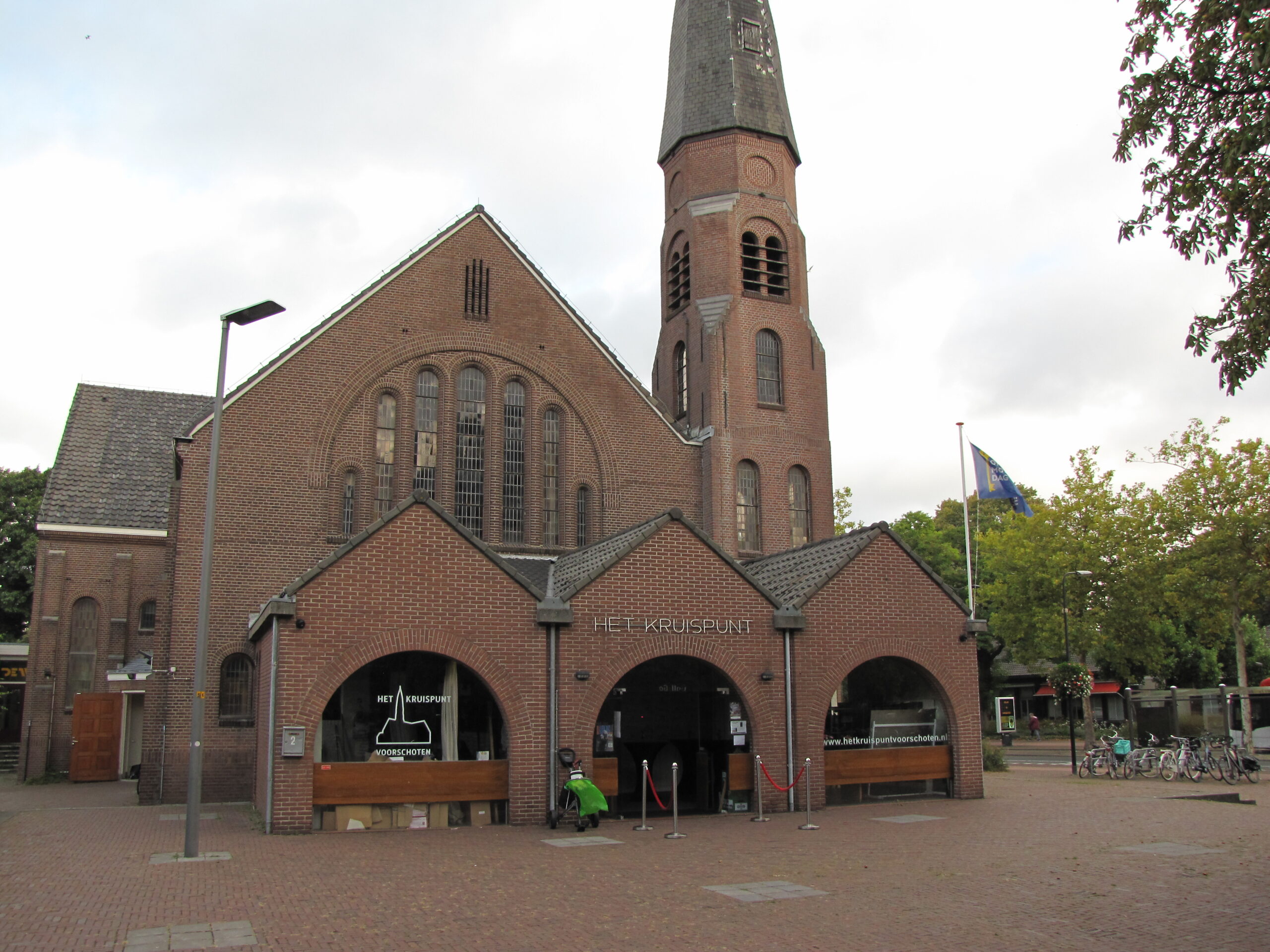 De Kruispuntkerk, waar het Weekend van Voorschoten officieel werd geopend. (Foto: Paul Aalbers)