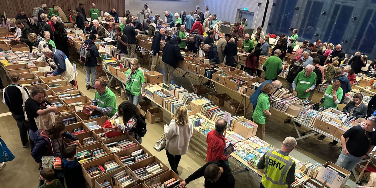 Boekenmarkt Scheppingskerk levert 11.166 euro op