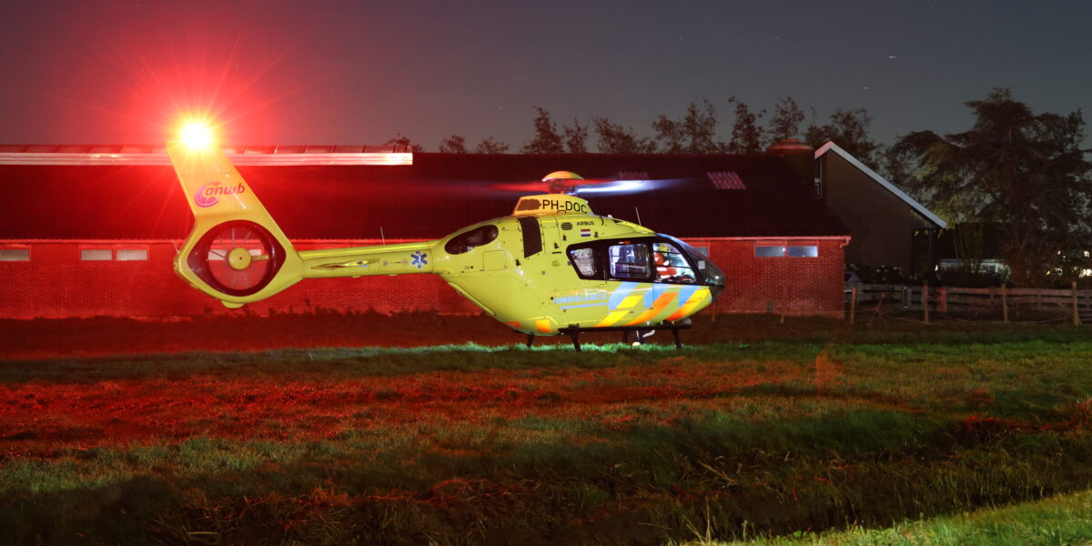 Traumahelikopter landt in weiland Zoeterwoude-Rijndijk