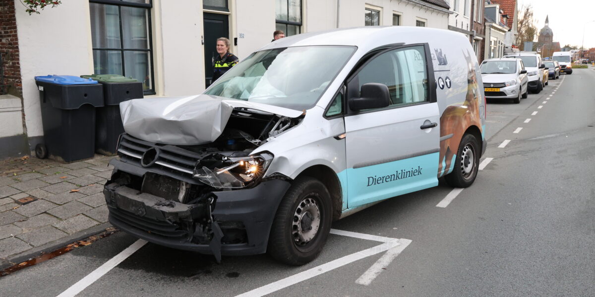 Flinke file na kop-staart botsing Hoge Rijndijk