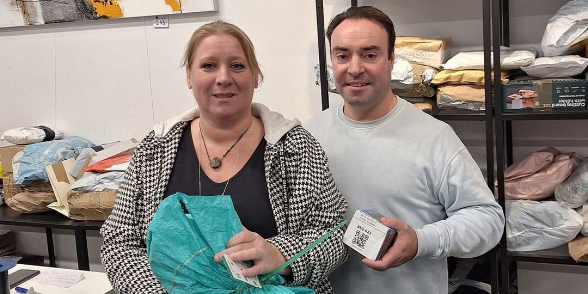 Winkel in Voorschoten is agressieve en scheldende 'pakketklanten' zat