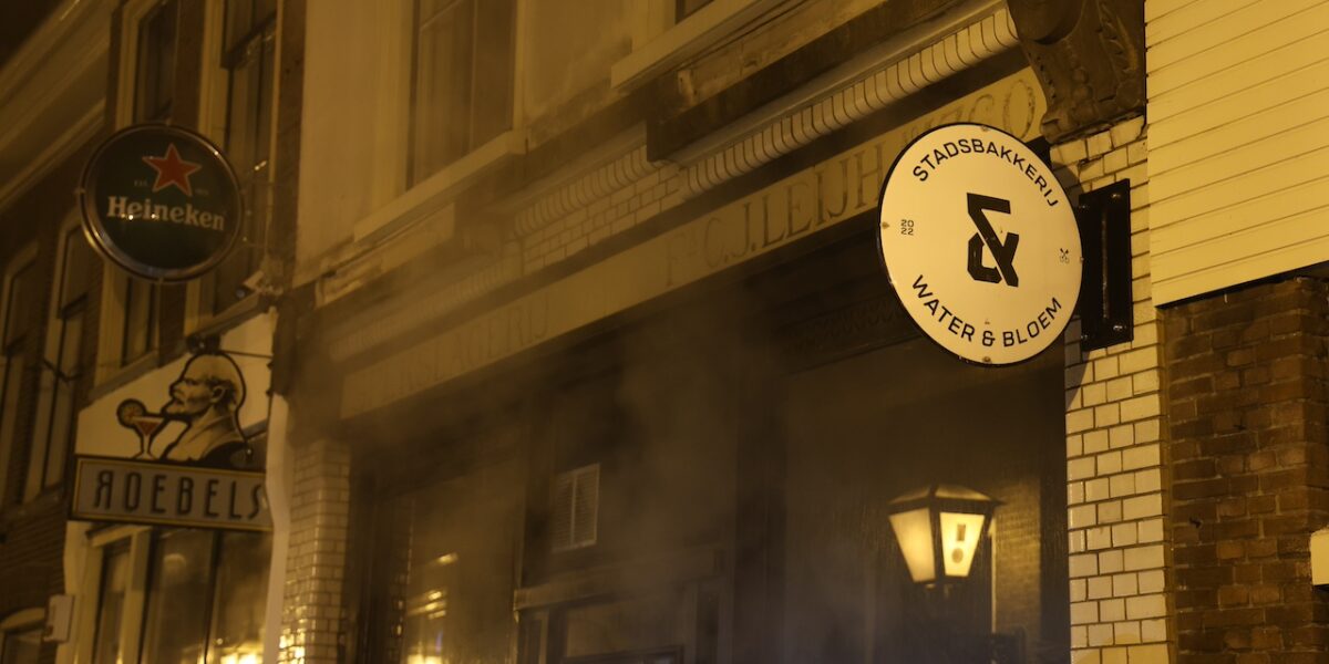 Brand bij Stadsbakkerij in centrum Leiden