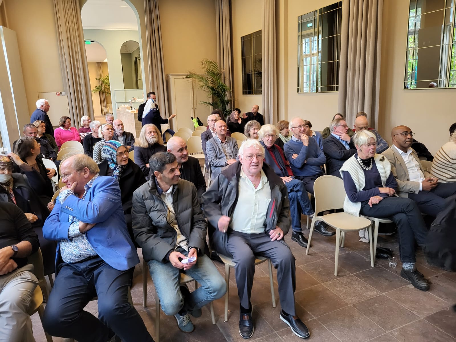 De bijeenkomst was drukbezocht.