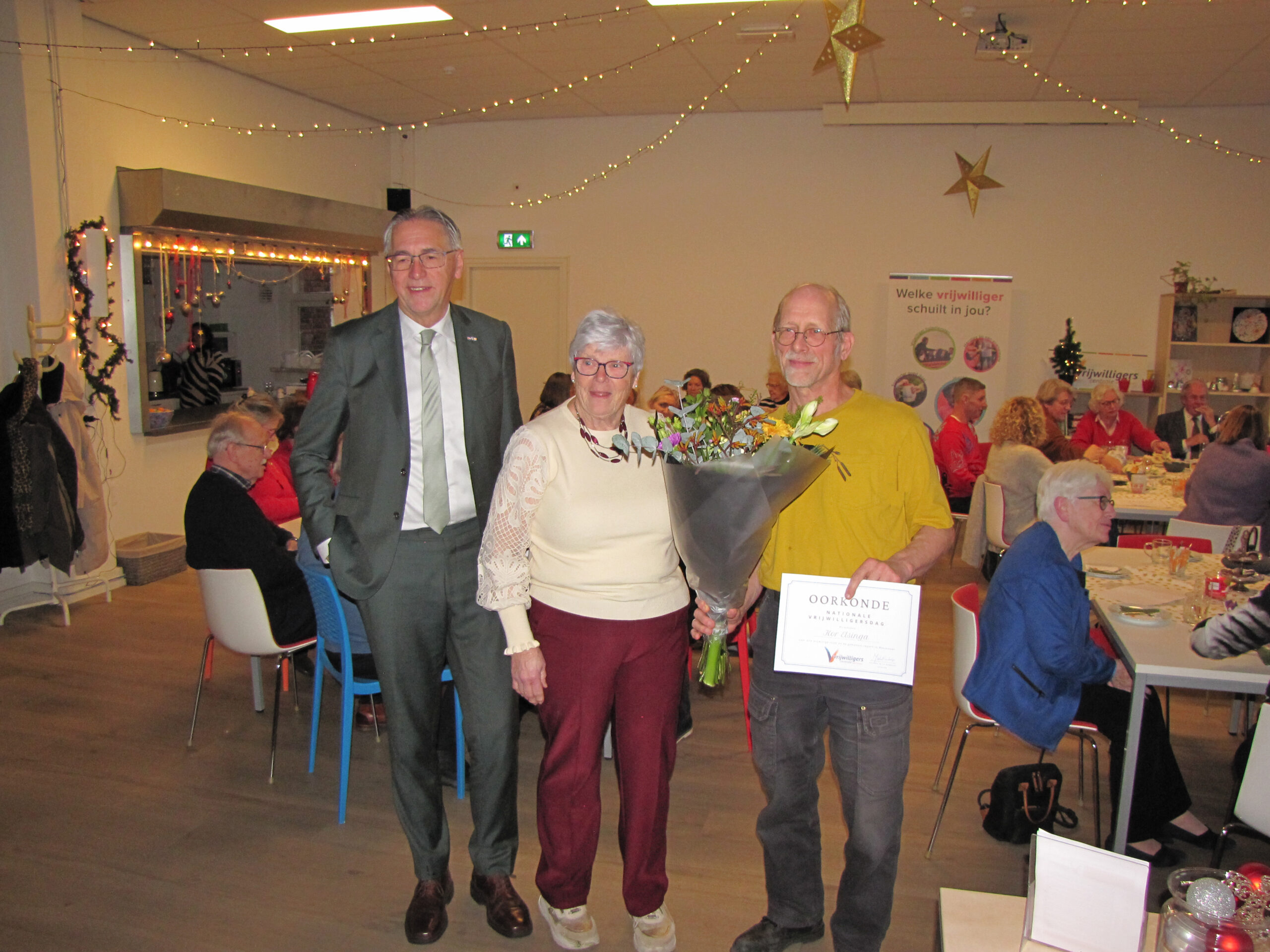 Voordrager Annelies Groenewegen en vrijwilliger Kor Elsinga. (Foto: Paul Aalbers)