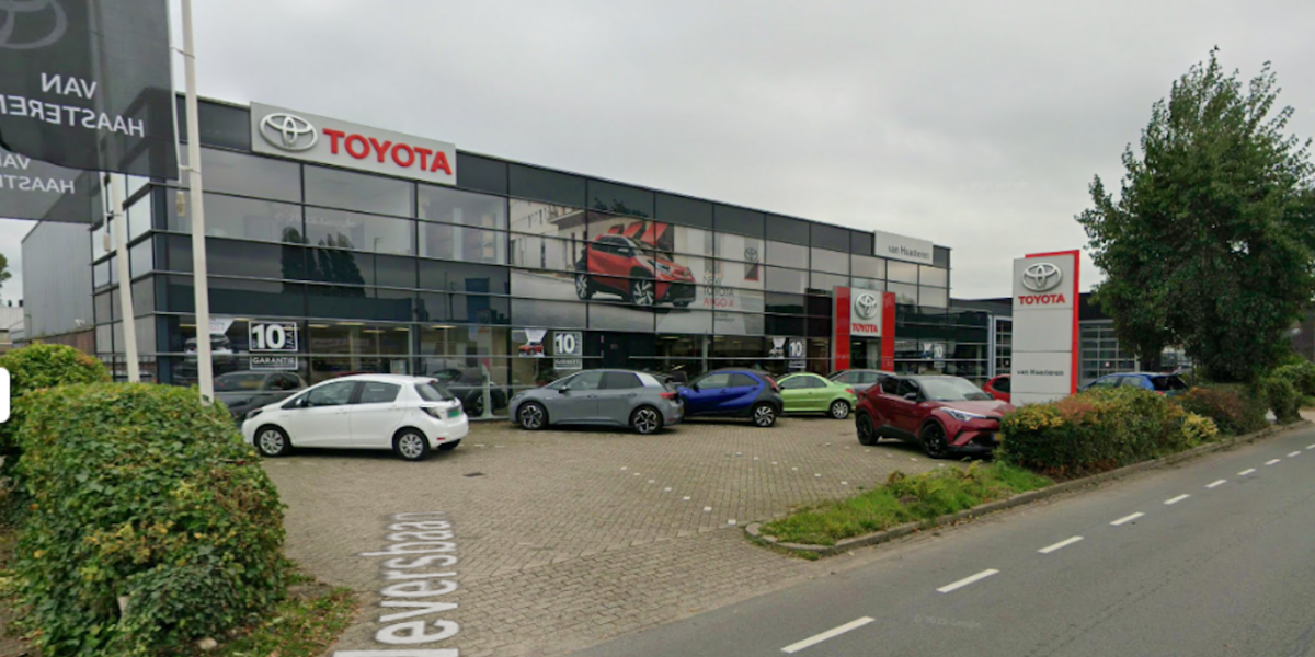 Toyota van Haasteren verkocht aan van Ekris