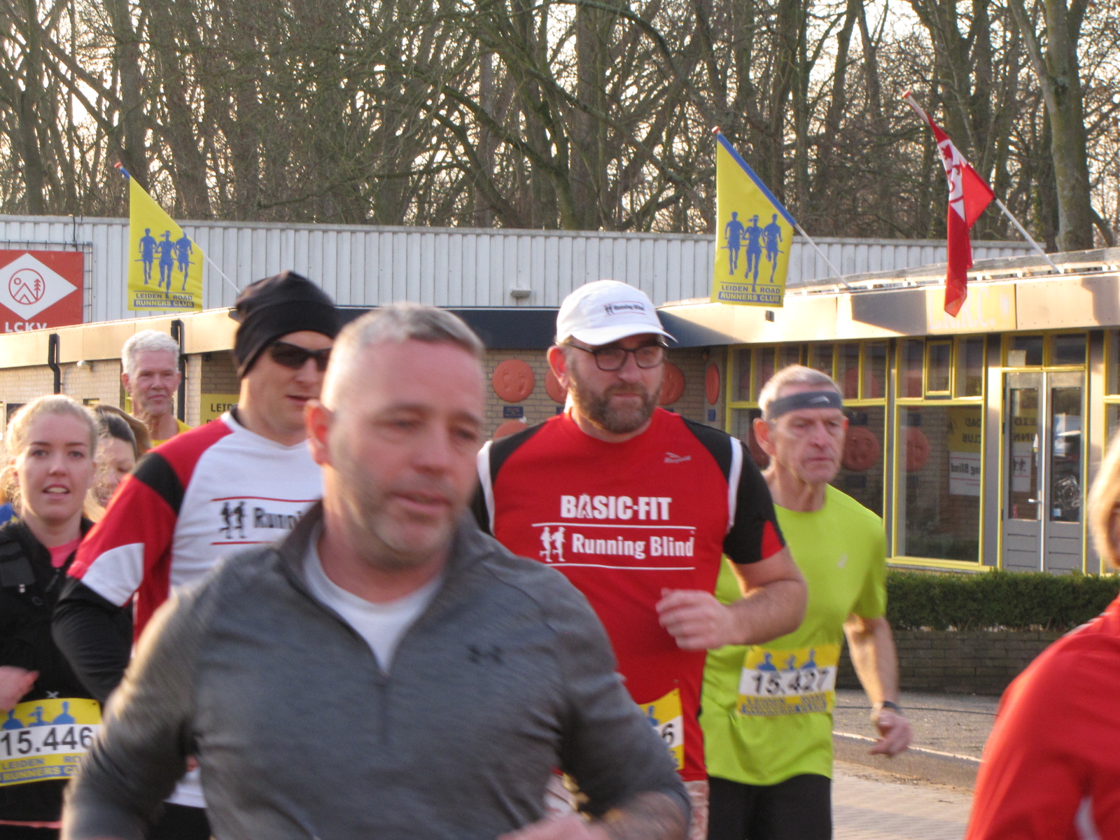 Ook lopers van Running Blind liepen mee. (Foto: Paul Aalbers)