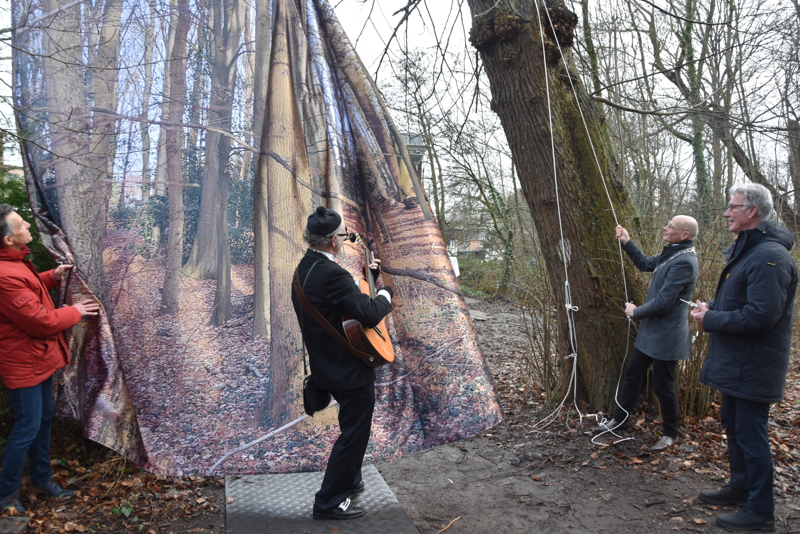 Openingshandeling verbouwde kapel Oud Poelgeest 