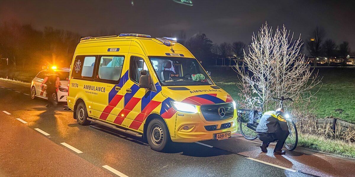 Fietser belandt in water langs Achthovenerweg