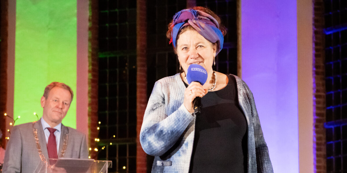 Dorpsdichter maakt gedicht voor 750 jaar Zoeterwoude