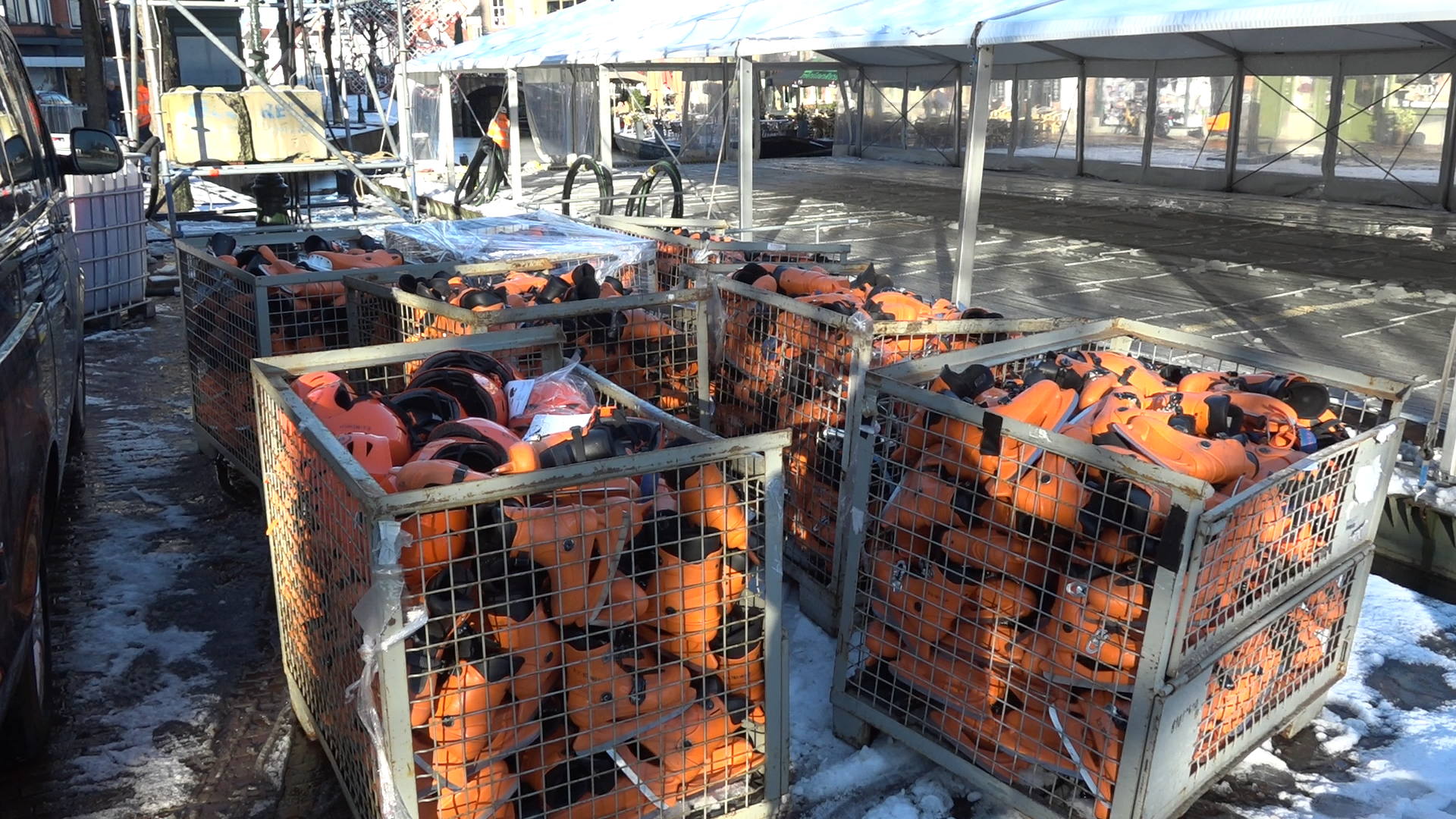 Alle schaatsen bij elkaar verzameld