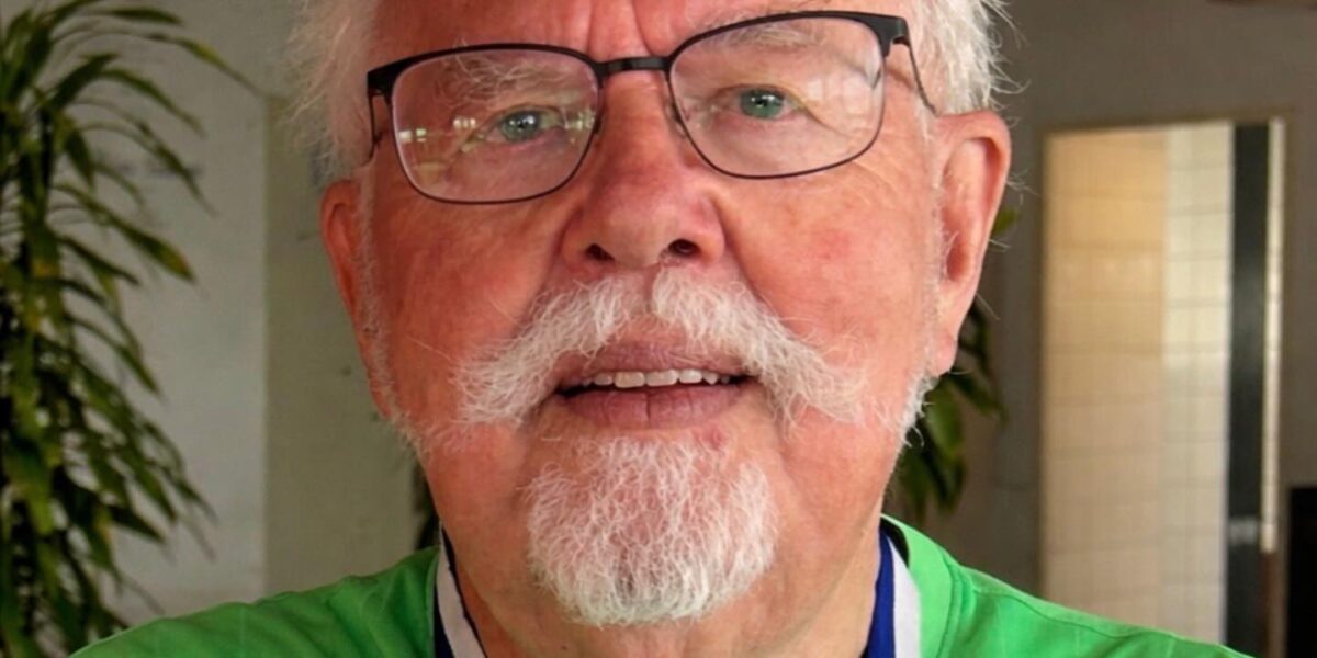 Rkvv Meerburg in rouw: oud-voorzitter Rob Hogenelst (82) is overleden