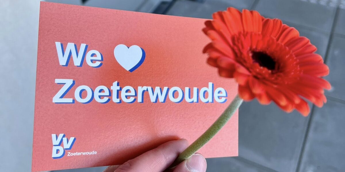 Valentijnsactie VVD Zoeterwoude levert zeventig 'blijde gezichten' op