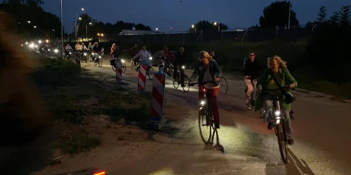 Moeders vragen aandacht voor onveilige fietsroute