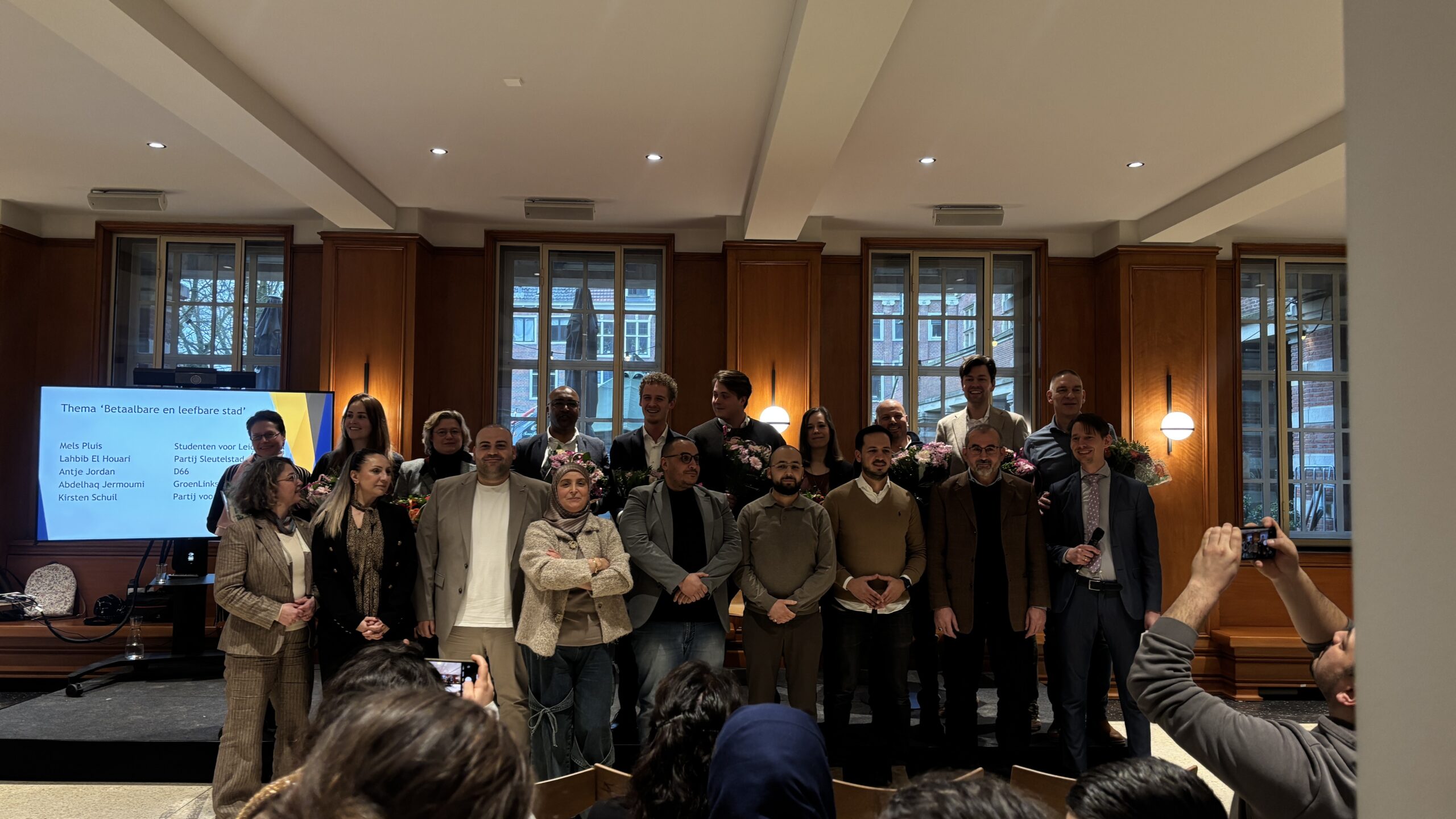 De organisatie van het verkiezingsdebat en de politici