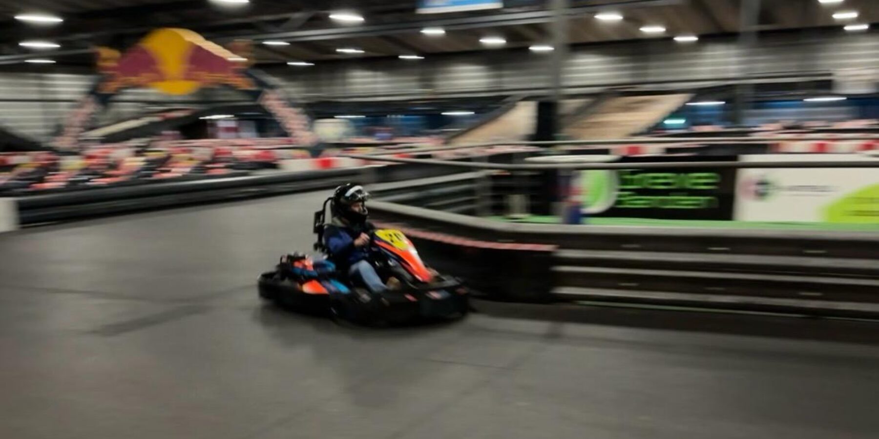 Kartbaan Poeldijk Kiwanis rijden voor het goede doel.