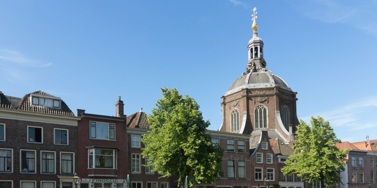 Gouden Speld van Verdienste voor 'Leids ambassadeur' Foort van Oosten