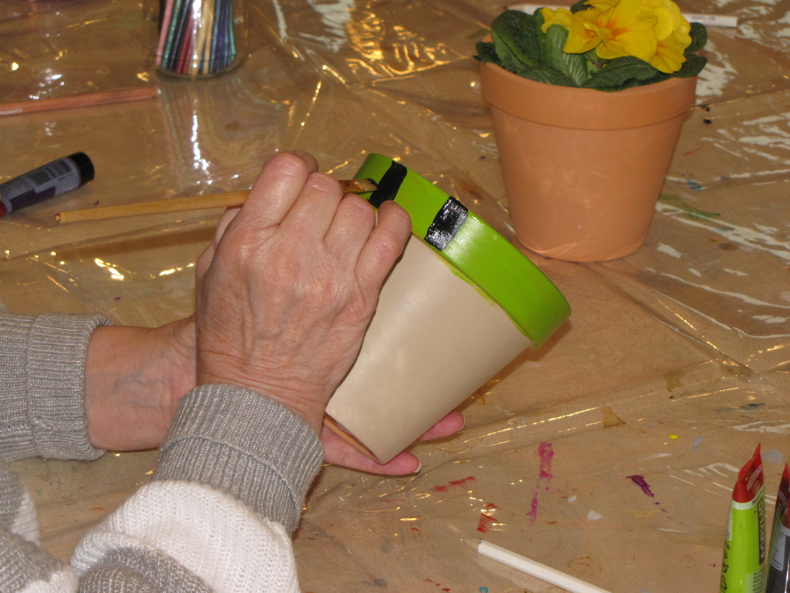 Beschillderen van een bloempot. (Foto: Paul Aalbers)