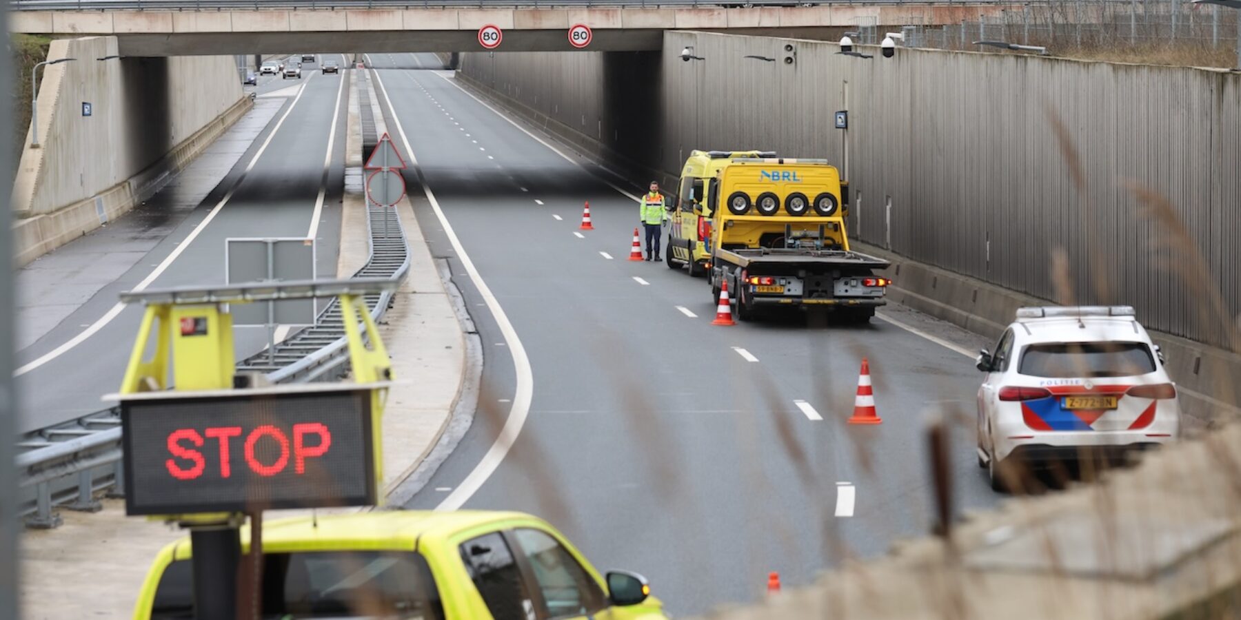 De N434 werd afgesloten na het vinden van een motor. De weg werd afgelosten.