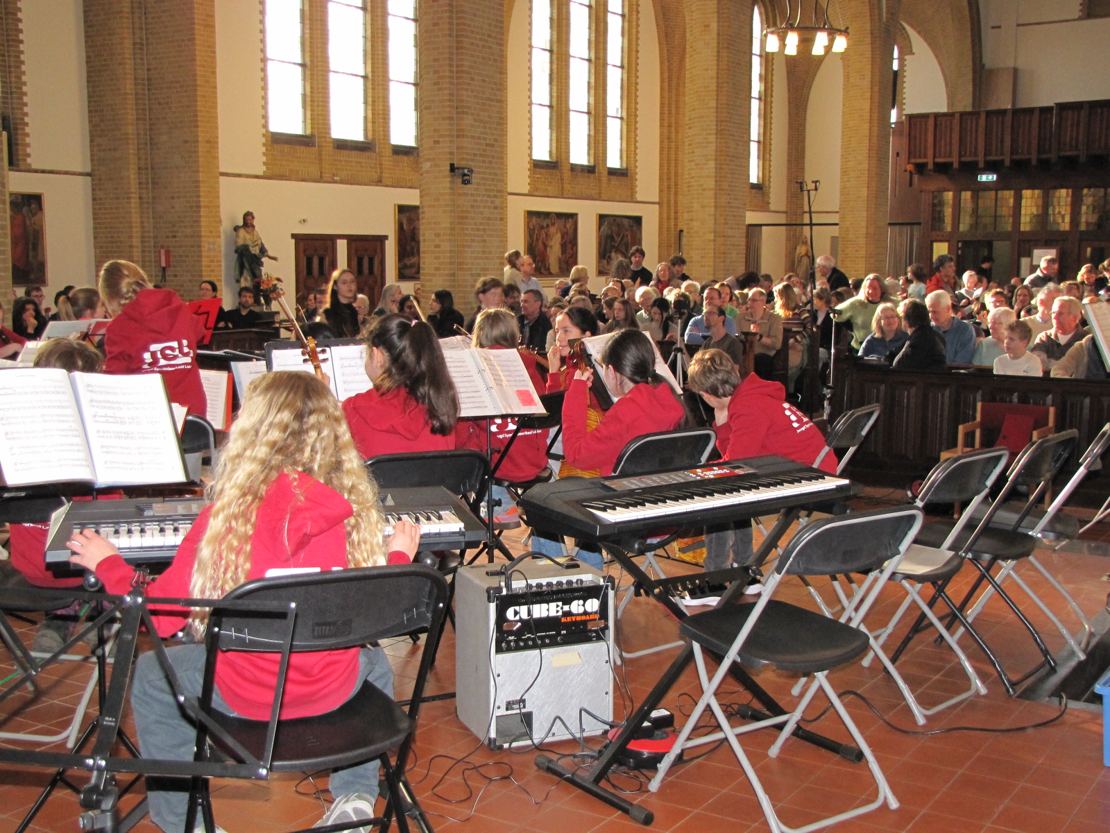 Het Kinderorkest is er klaar voor. (Foto: Paul Aalbers)