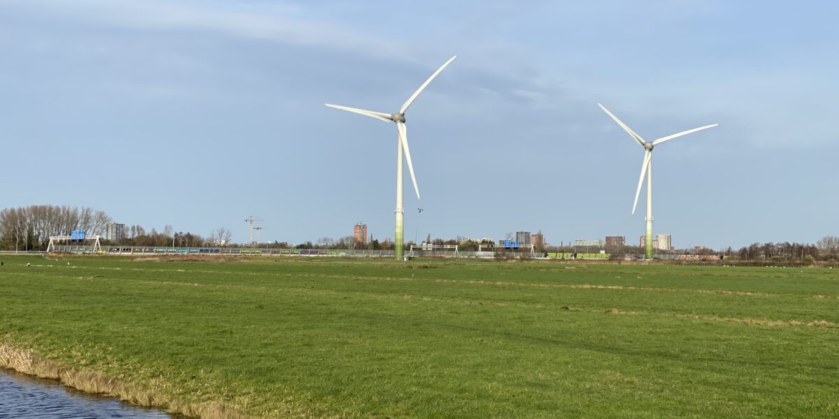 Collectieve batterijen bij windmolens Zoeterwoude in trek: '8 ton binnen in anderhalve week'