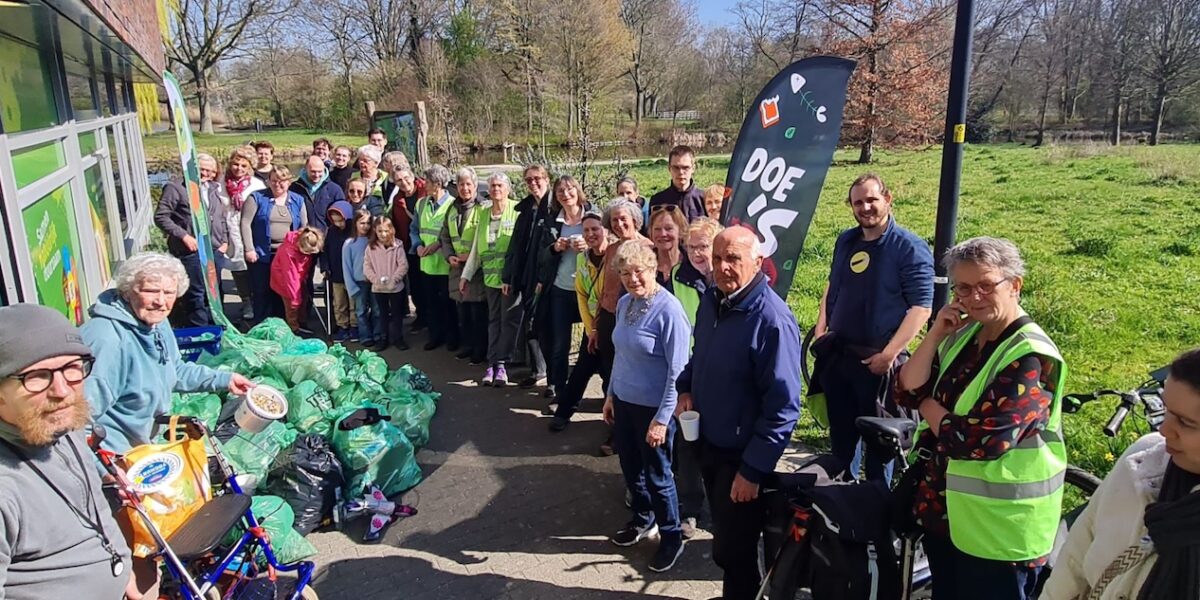 Landelijke Opschoondag levert 40 volle vuilniszakken op